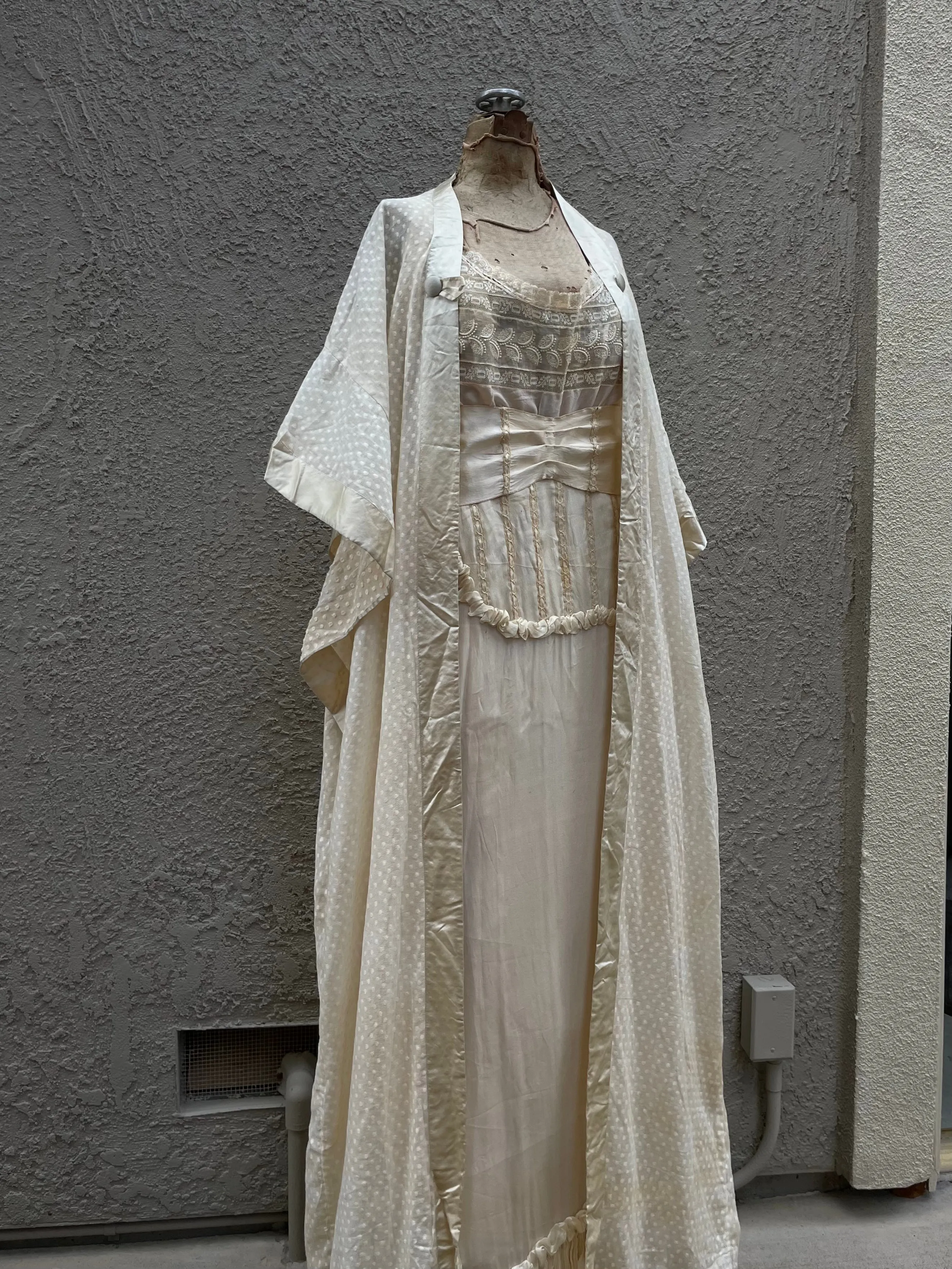 1910s Swiss Dot Cotton & Silk Trim Edwardian Dressing Gown Robe