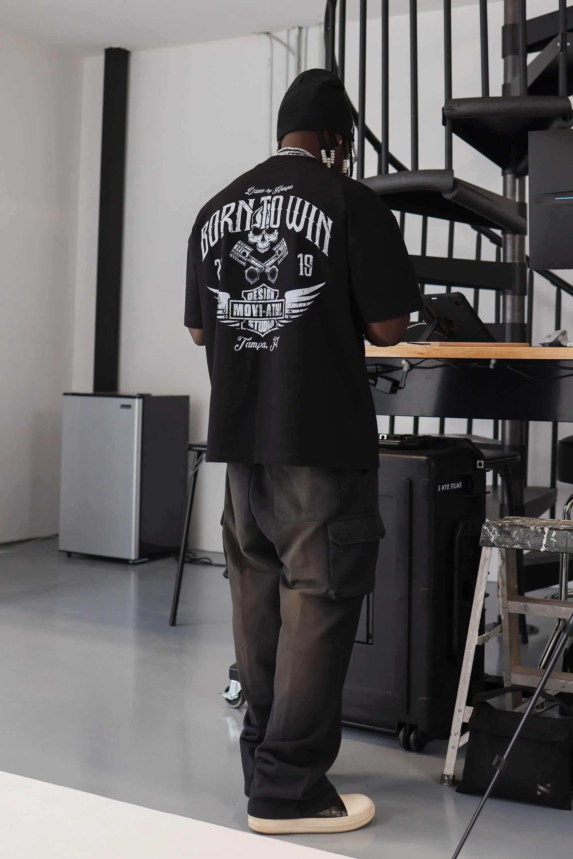 BORN TO WIN T-SHIRT - BLACK
