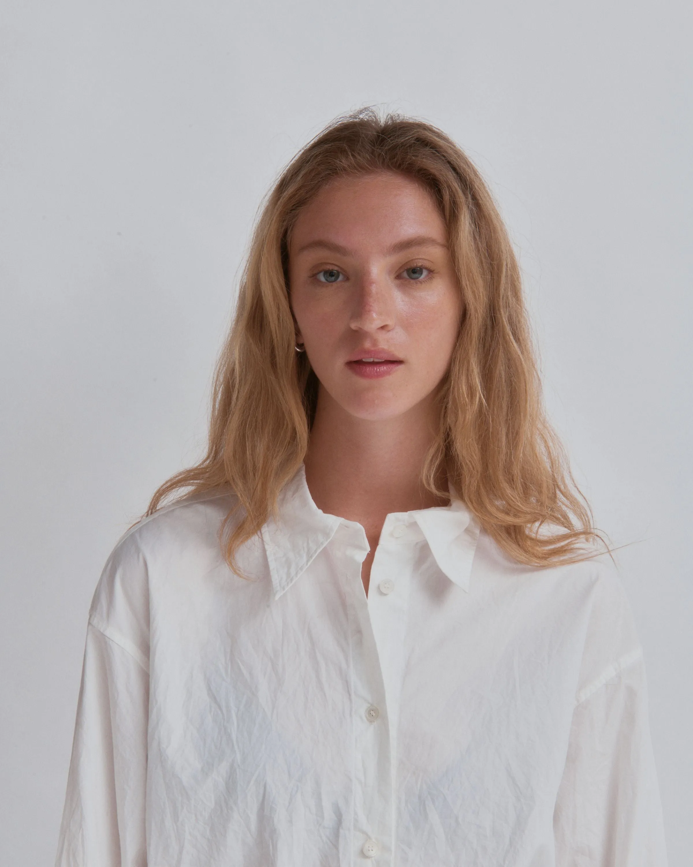 CRINKLED OVERSIZED SHIRT IN WHITE