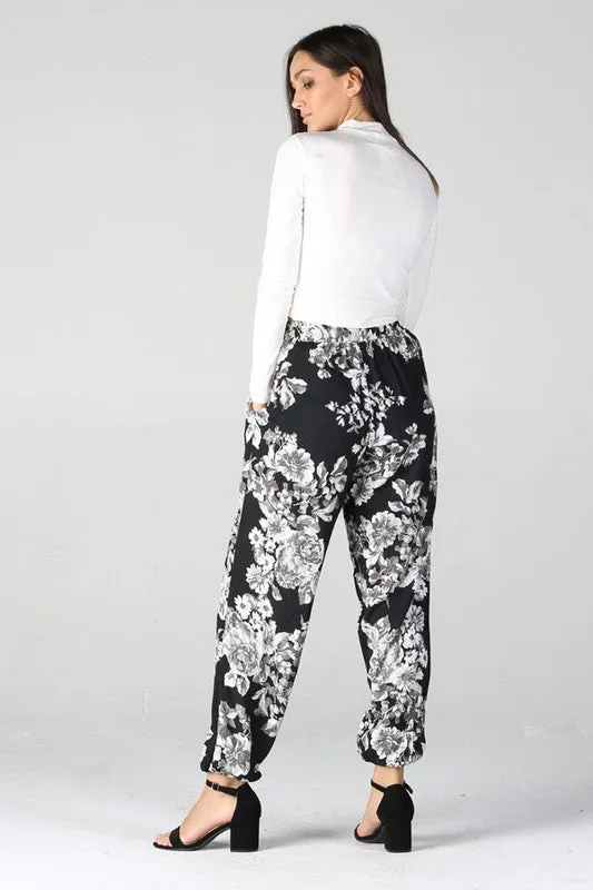 KICK BACK FLORAL JOGGER