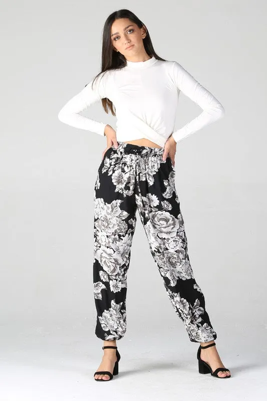 KICK BACK FLORAL JOGGER