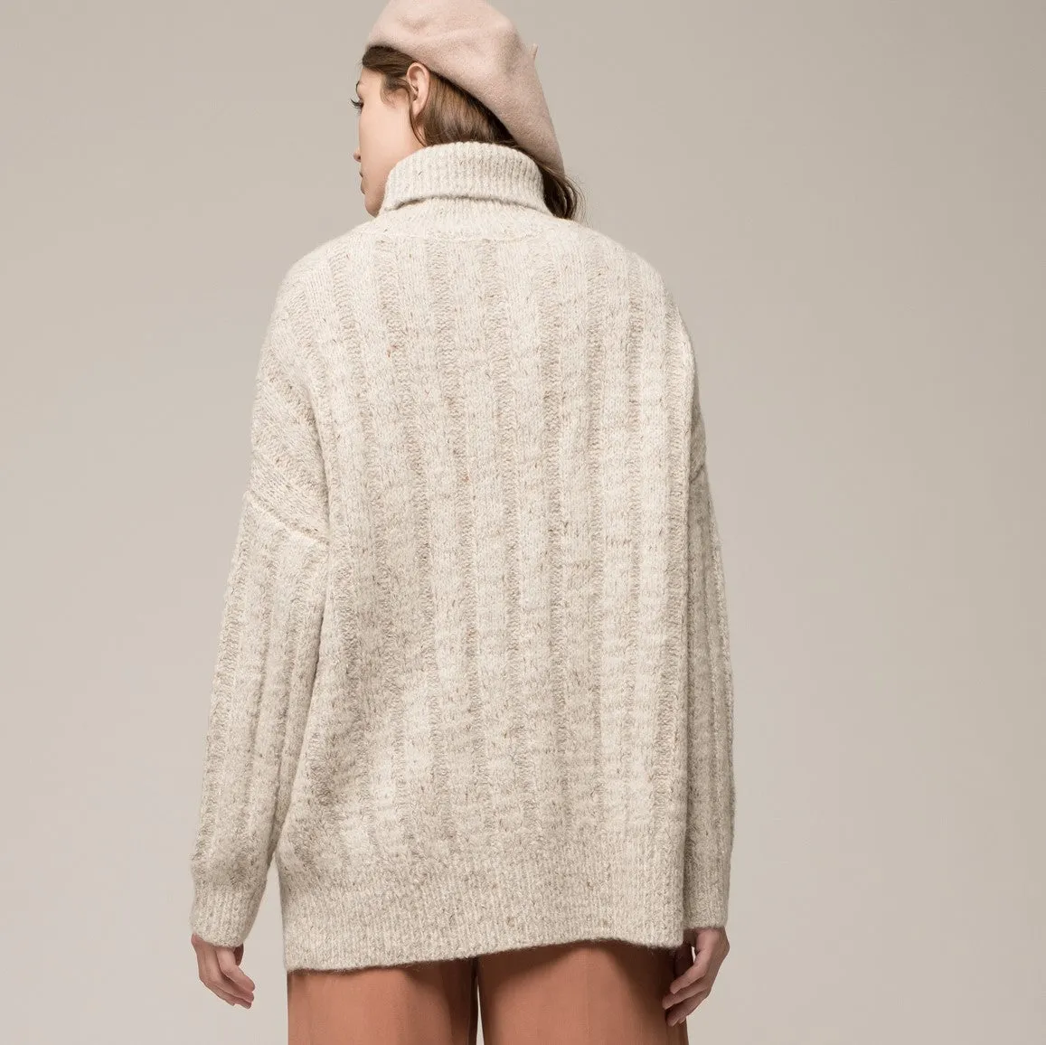 MOON RIVER Lily Oversized Turtleneck