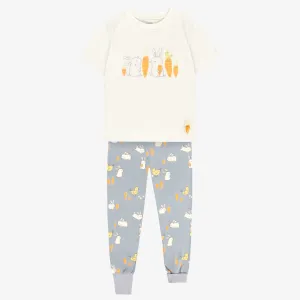 Pyjama deux-pièces bleu et crème à motif de poules et de lapins, enfant || Cream and bleu two-pieces pajama with bunnies and chickens print, child