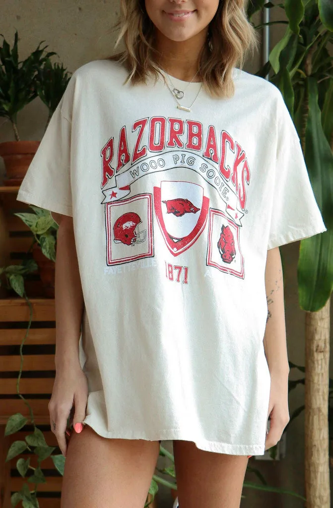 RAZORBACK PREP PATCH GRAPHIC TEE