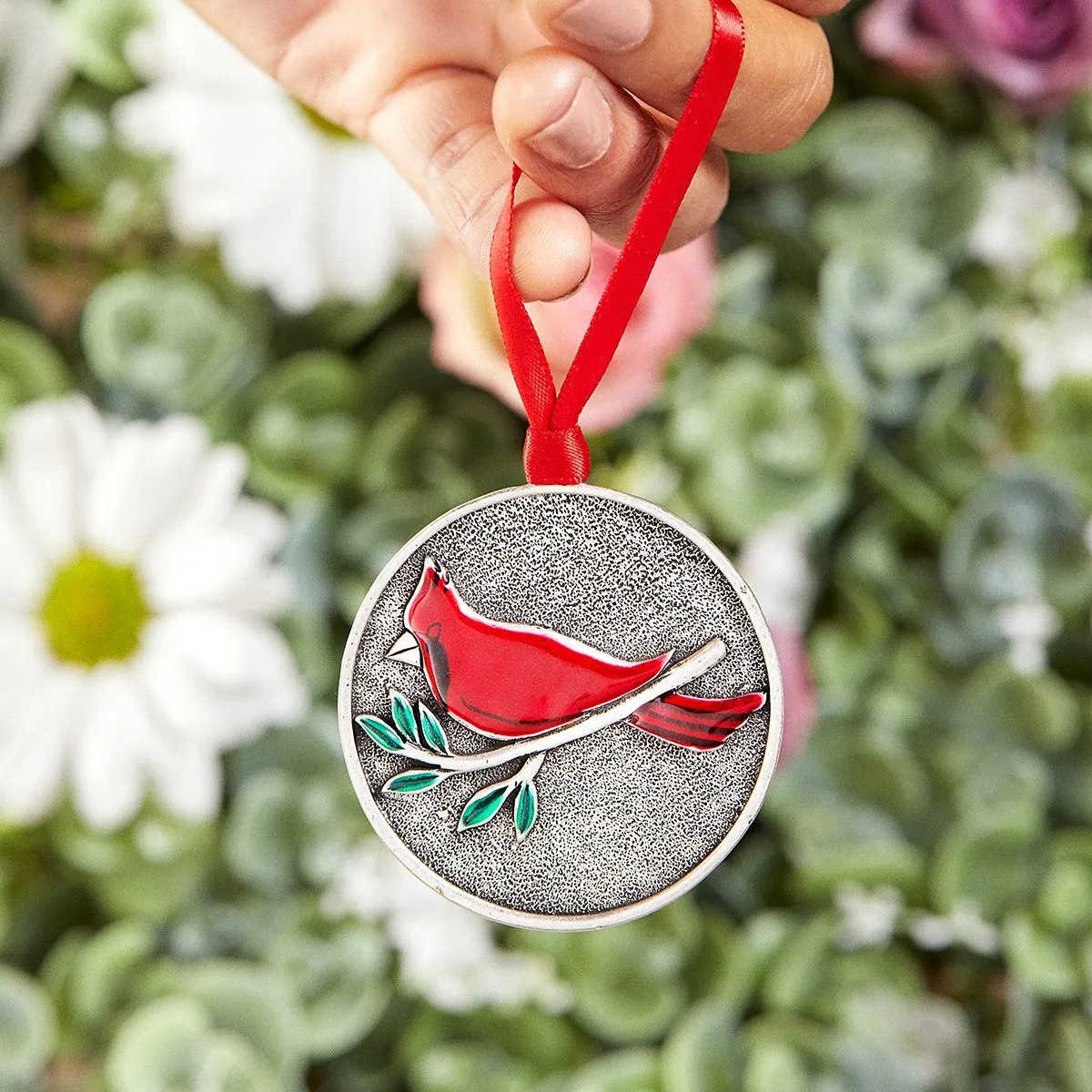 RED CARDINAL KEEPSAKE ORNAMENT