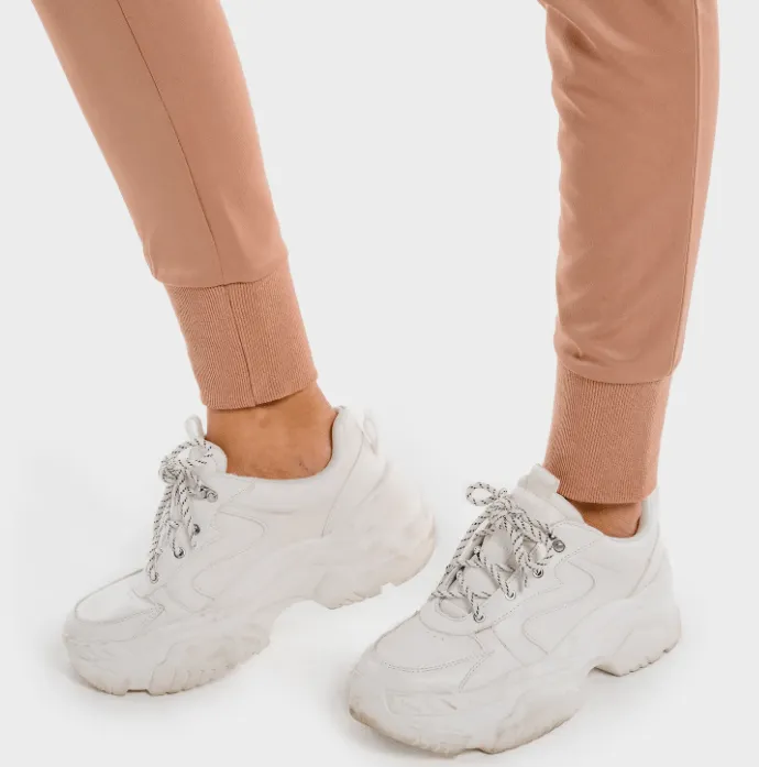 SHE-WOLF DO-KNOT-JOGGERS – DUSTY ROSE