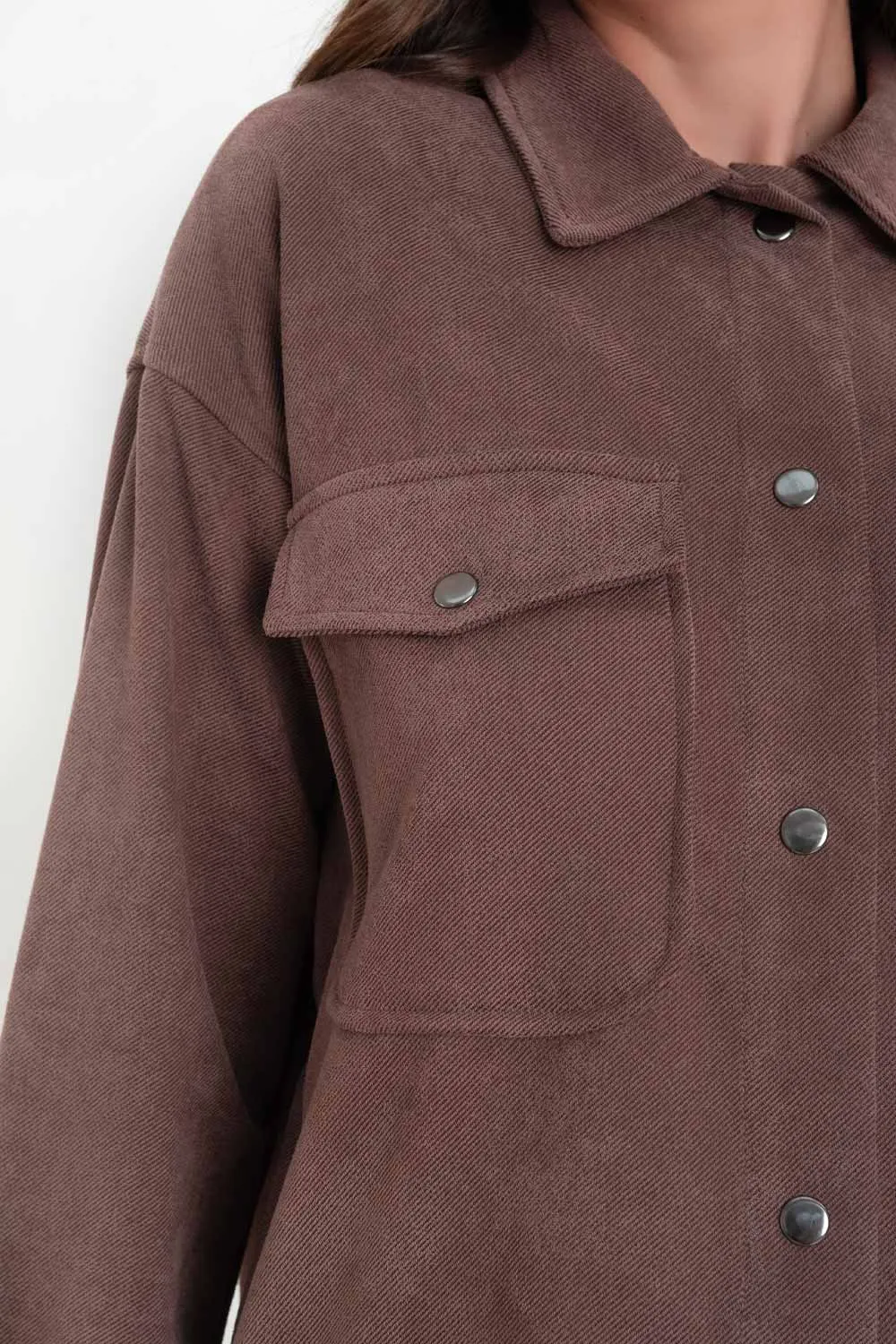Sobrecamisa oversized de botones en contraste