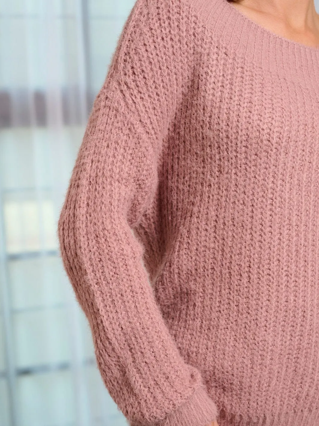 WOMEN'S LONG SLEEVE KNIT PULLOVER SWEATER